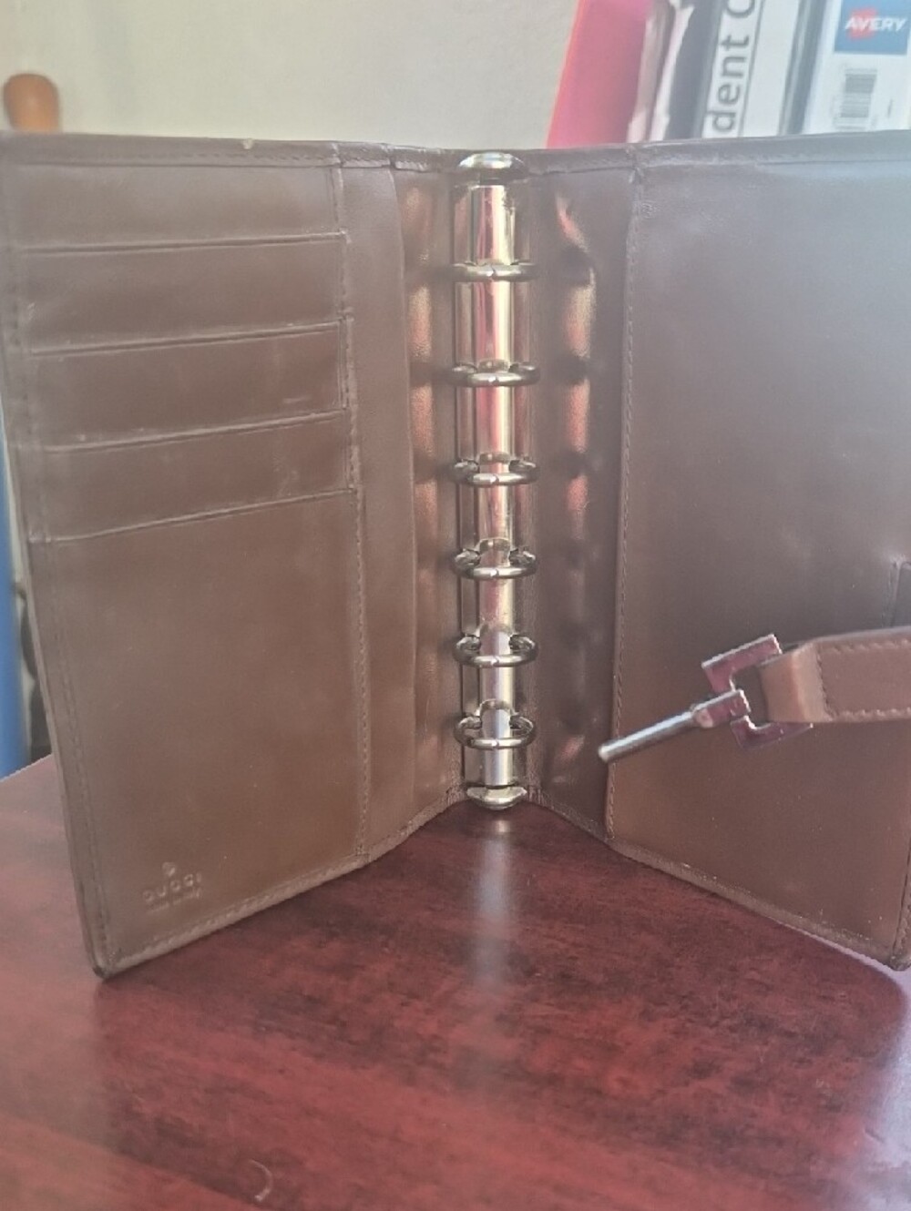 Bundle Gucci Wallet And Make Up Bag For Only $95 - Picture 5 of 16
